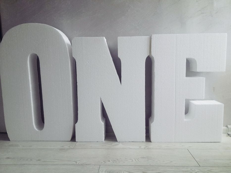 Обемни надписи букви цифри