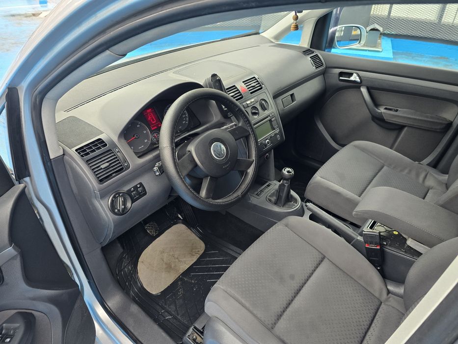 VW TOURAN / 2006 / 1.9 TDI / manuala 5 trepte  / 105 CP / jante aliaj