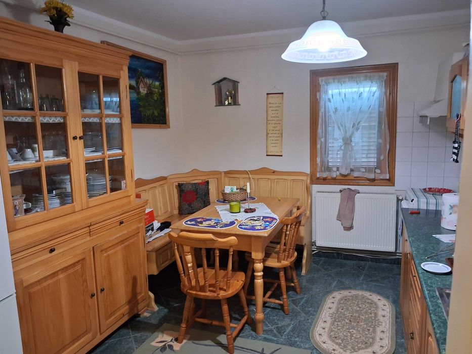 Inchiriez apartament 2 camere complet mobilat zona Energiei Bacau str.Veniamin Costache nr.2 et.4