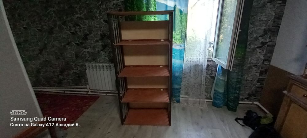 Этажерка бытовая.
