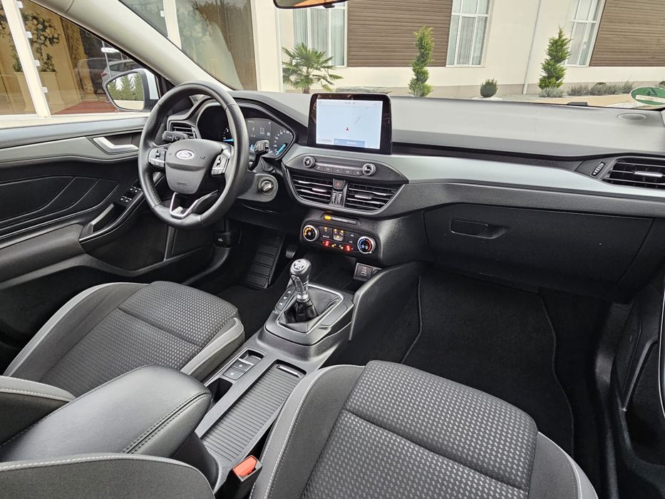 Ford Focus Cool&Connect 1.5 diesel