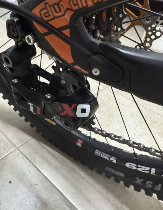 Продавам Pivot Phoenix