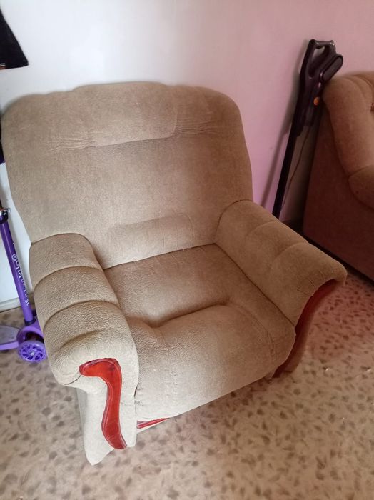 Продам диван и 2 кресла