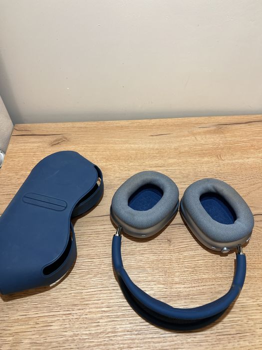 Продам AirPods MAX с Lightning