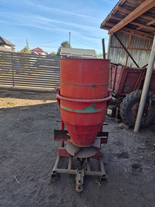 Fertilizator ingrasaminte