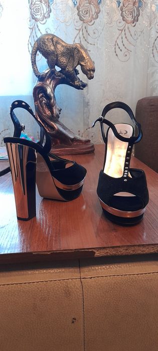 Туфли замшевые новые