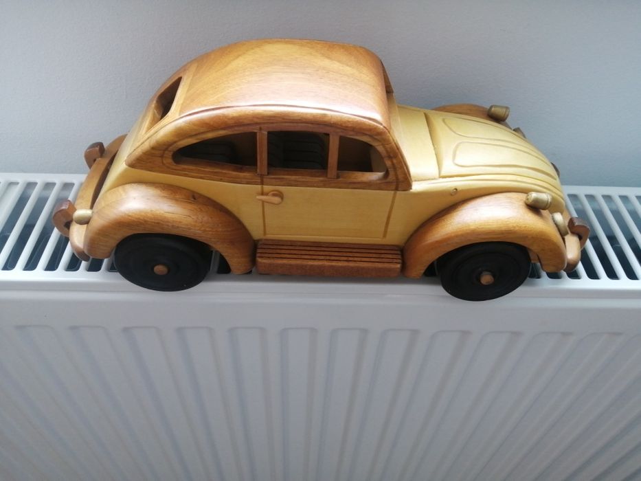 Mașină din lemn, 30 cm.