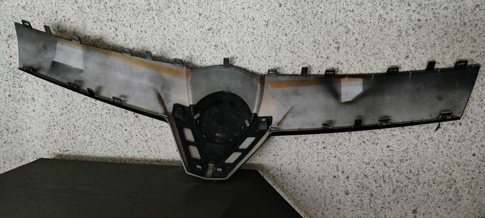 Лайсна за решетка Вектра Ц