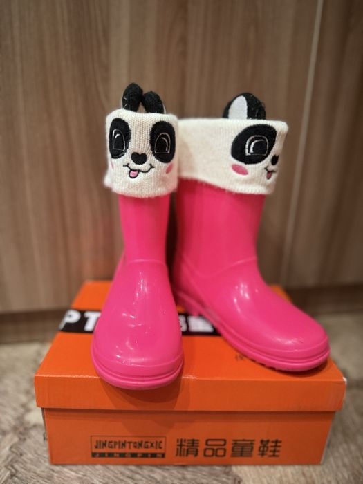 Детские резиновые сапожки