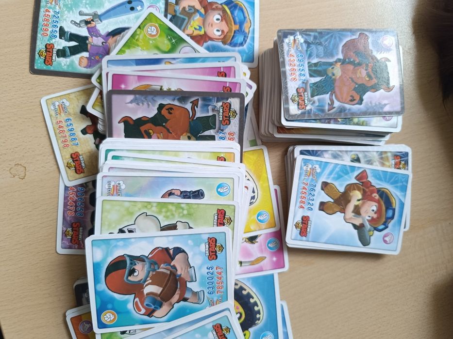 Голяма колекция карти Brawl Stars – 170 броя