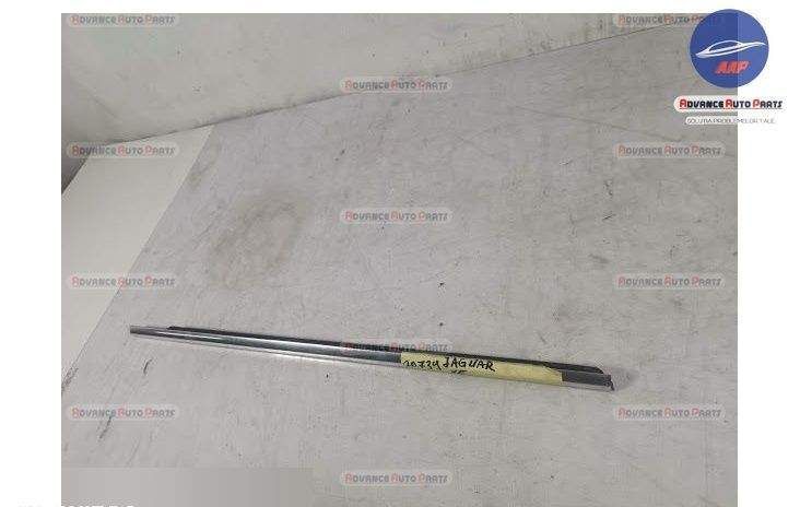 Ornament Cromat Perie Geam Usa Dreapta Fata Jaguar XE X760 2014 2015 2