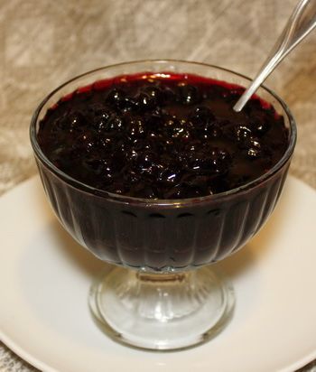 Домашнее варенье из чёрной смородины