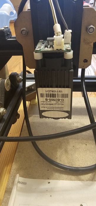 Машина за лазерно гравиране и рязане