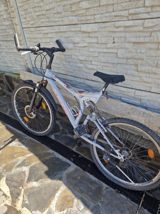 Vând bicicleta in stare buna