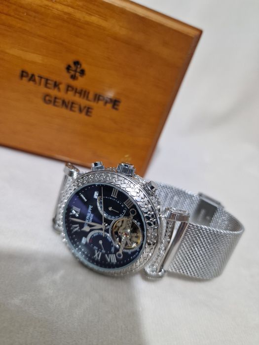 Продам Мужской часы новый