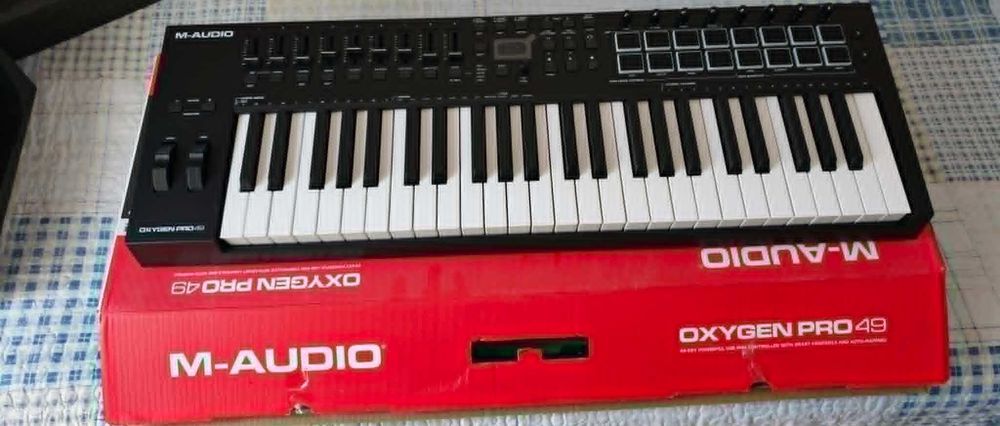 M-Audio Oxygen Pro 49 – Ca nouă, folosită o singură dată, în cutia originală