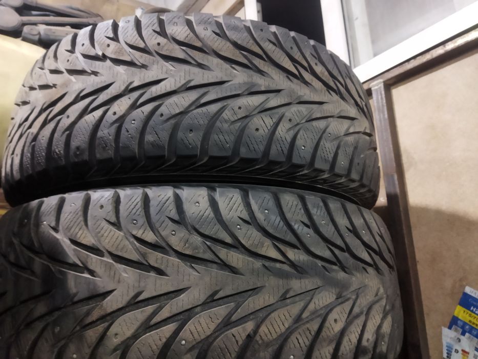 Шины Йокогама 265/65/17 комплект