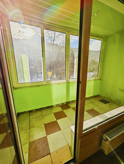 Продавам двустаен Апартамент в кв.Дианабад