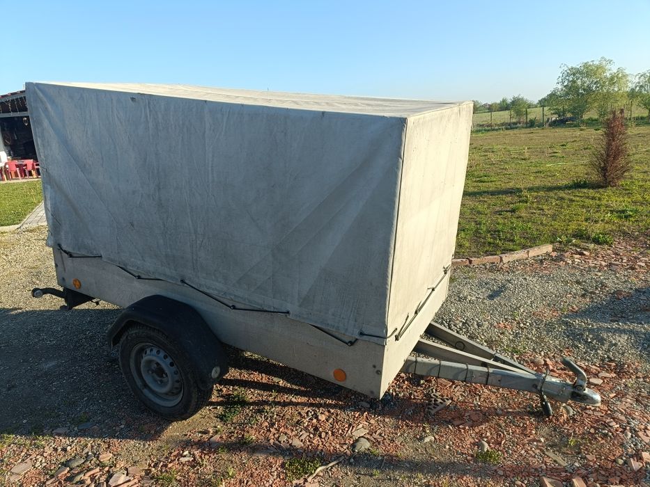 Vând remorca 750 kg