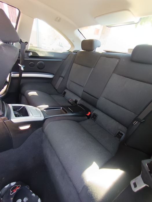 ***Vând BMW e 92***