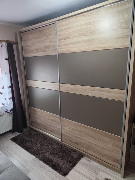 Dulap dormitor usi glisante, 227x 67 x227 cm
usi gl