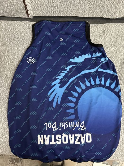 Продам чехол для чемодана ручной клади