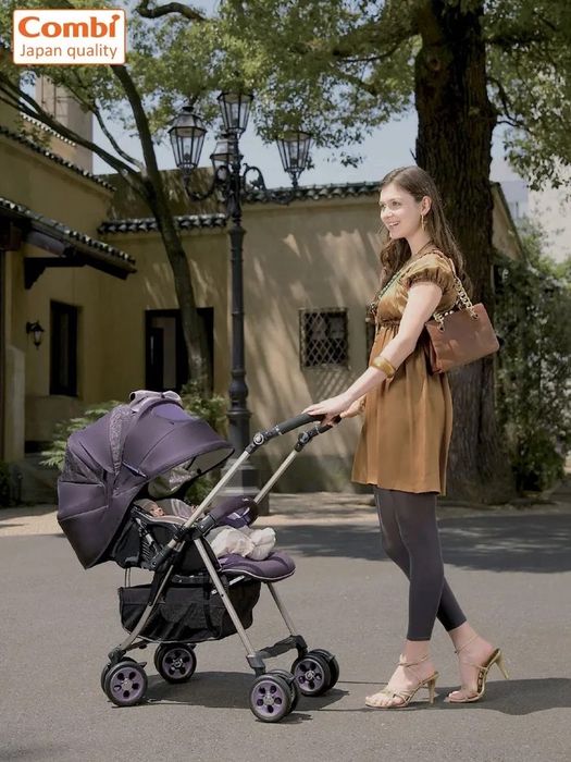 Коляска Combi Stroller