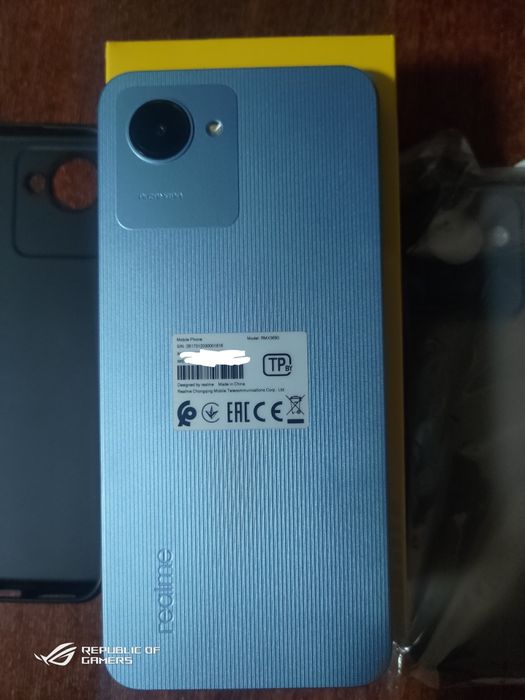 Продам телефон Realme