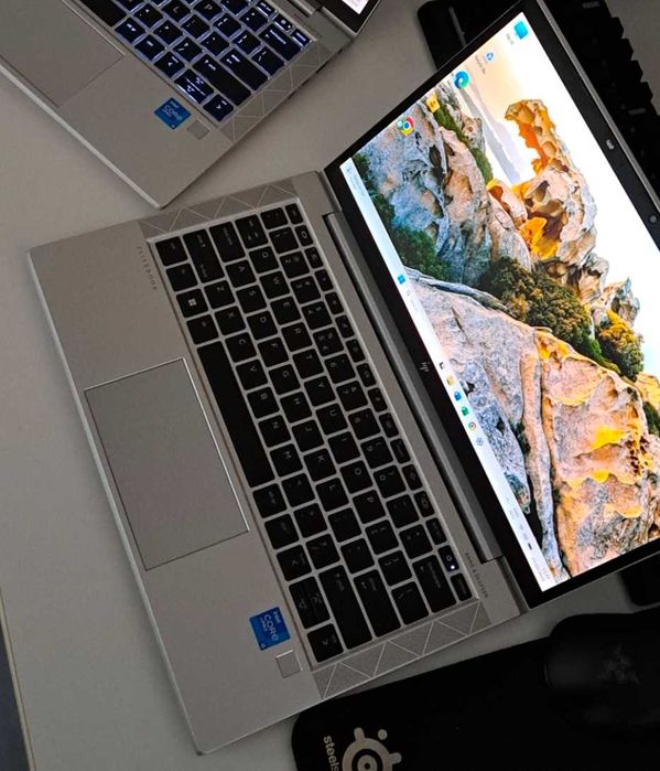 Laptop HP EliteBook 830 G8