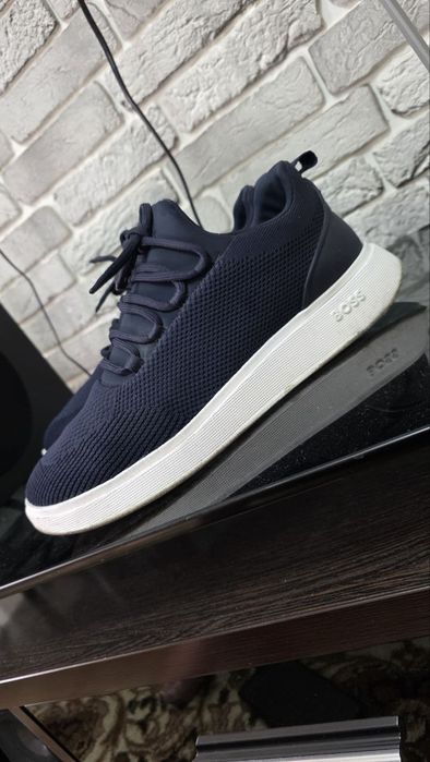 Оригинальные кроссы BOSS