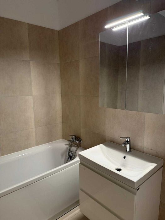 Garsonieră nouă, decom, 35 mp, S4, parcare, 10 min metrou, Proprietar