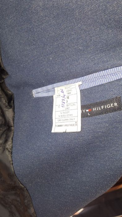 Продаются пиджаки по 2000 тг.  Б/У.