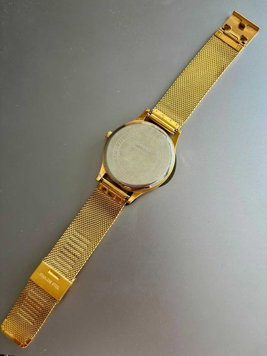 Часовник Casio LTP-E140G-9AEF