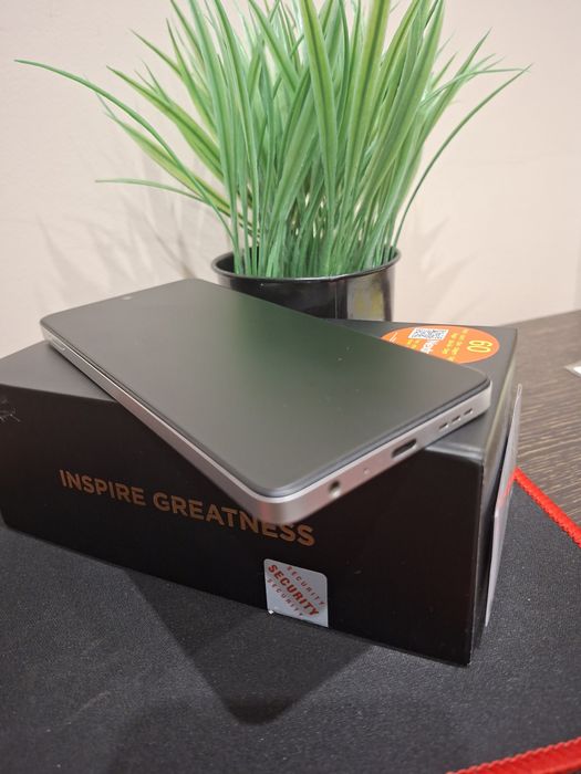 TCL 40nxtpaper  256GB  8Ram