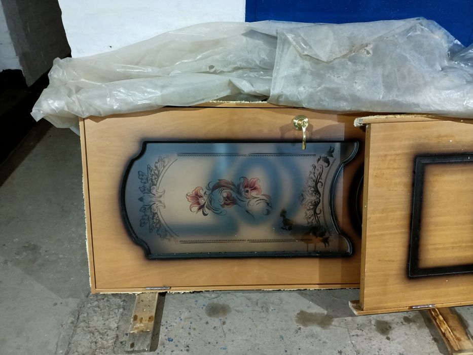 Продам двери деревянные!