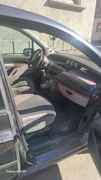 Строен С8 2005година