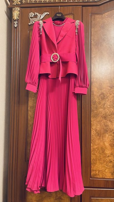 Oqshom libosi! Toʻybop kostyum-koʻylak