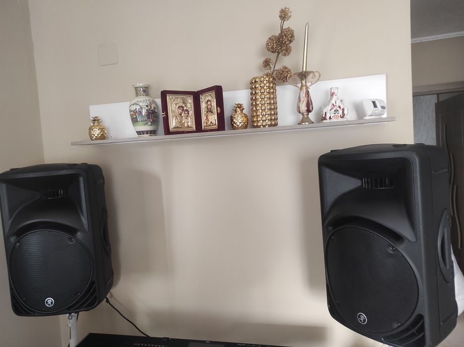 Vând boxe mackie srm 450 v2 active