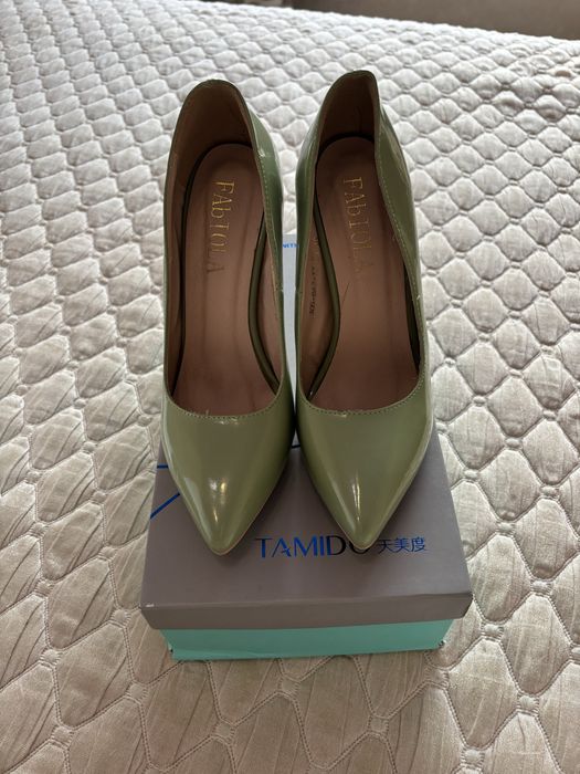 Туфли на каблуках