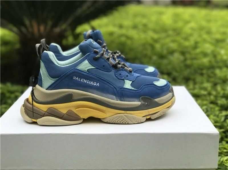 Balenciaga Triple S - Dark Grey/White/Grey