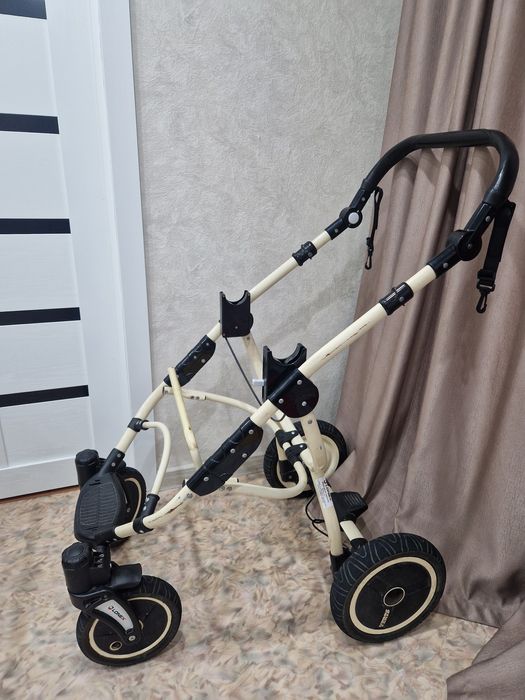 Продам коляску 3 в 1