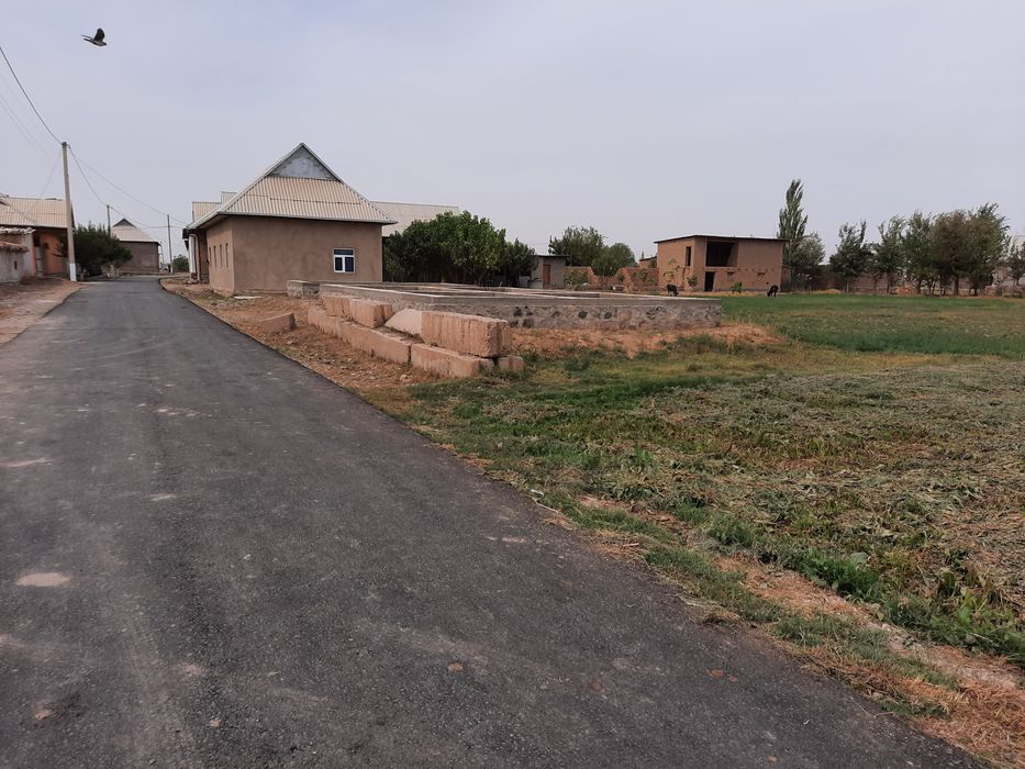 18 сотих ер участка сотилади