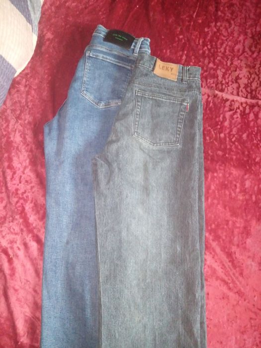 Мужские джинсы разные