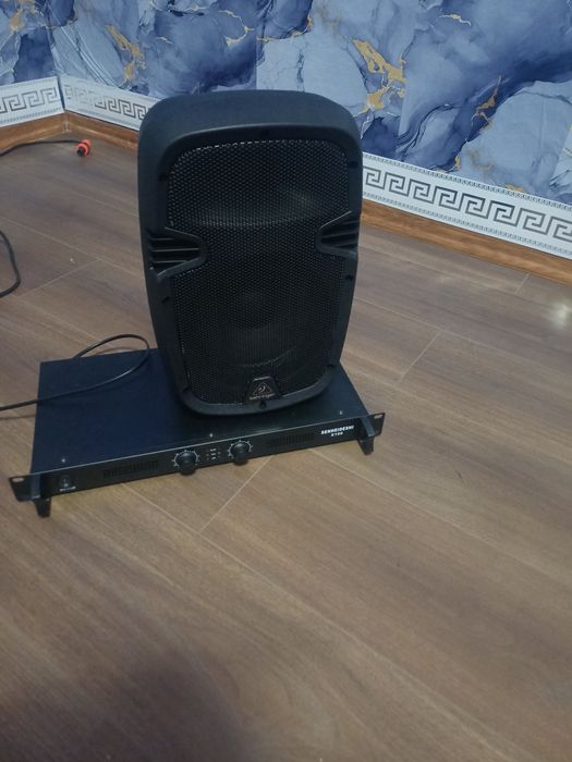 Vând sau schimb amplificator cu boxă