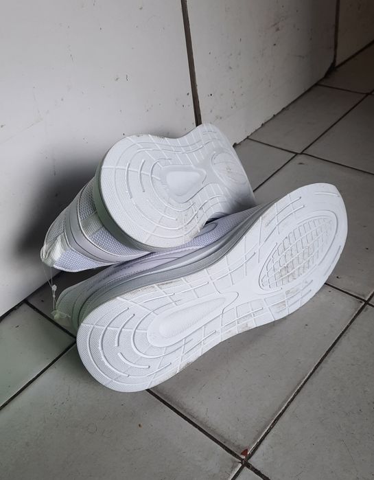 Maратонки Nike 42 номер