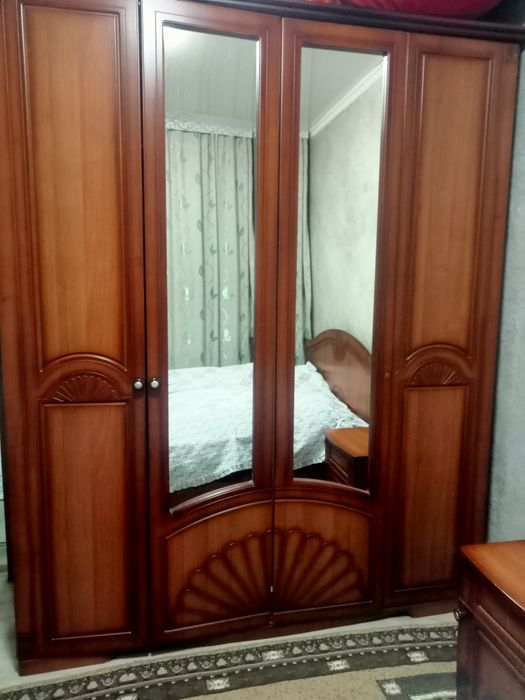Продам спальний гарнитур