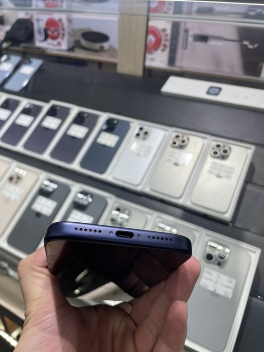 iPhone 17 pro Max sim