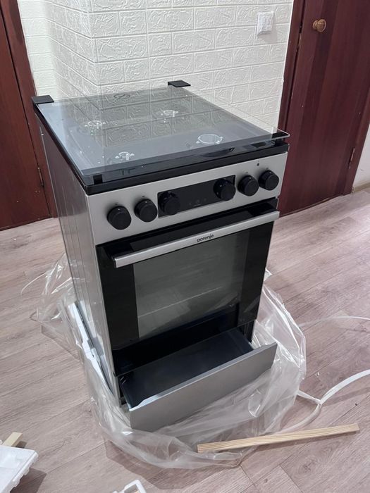 Газплита продам с конвекцией