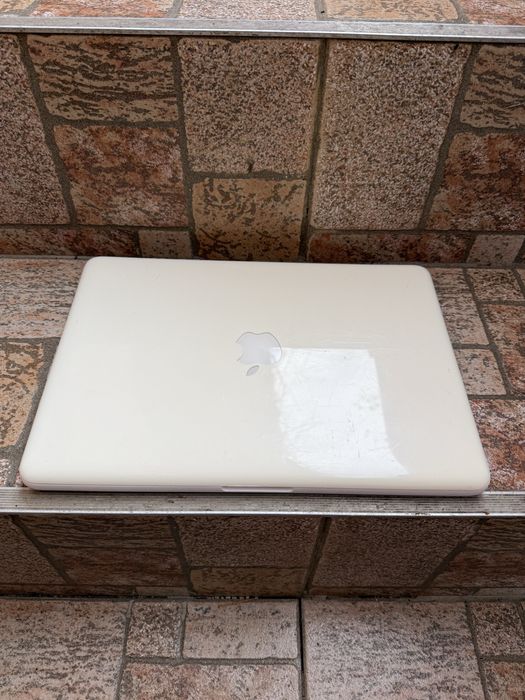 Oferta! MacBook Carcasa Plastic de Colectie + Magic Mouse retro!
