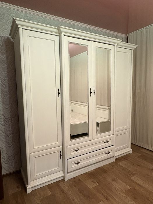 Продам спальный гарнитур б/у